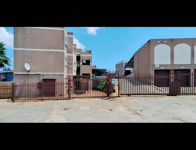 3 BEDROOM APARTMENT FOR SALE IN PRIMROSE